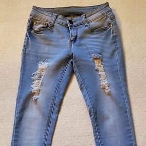 Fashionnova distressed skinny jeans size 0
